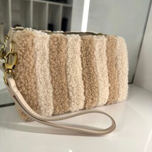 Universal Thread Cream and Tan Clutch